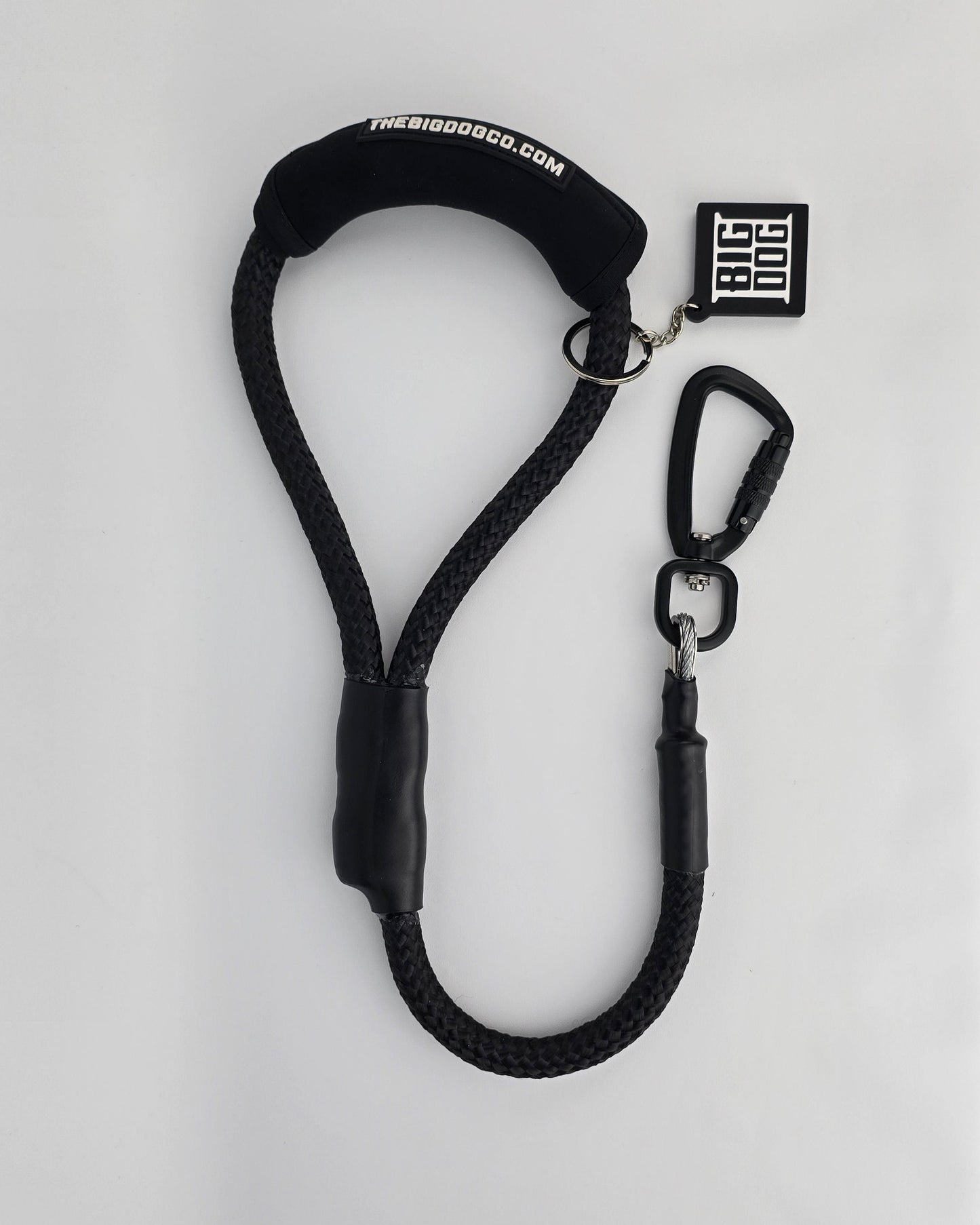 Black heavy duty climbing rope dog leash with swivel carabiner and neoprene handle. Internal steel cable, anti chew.
