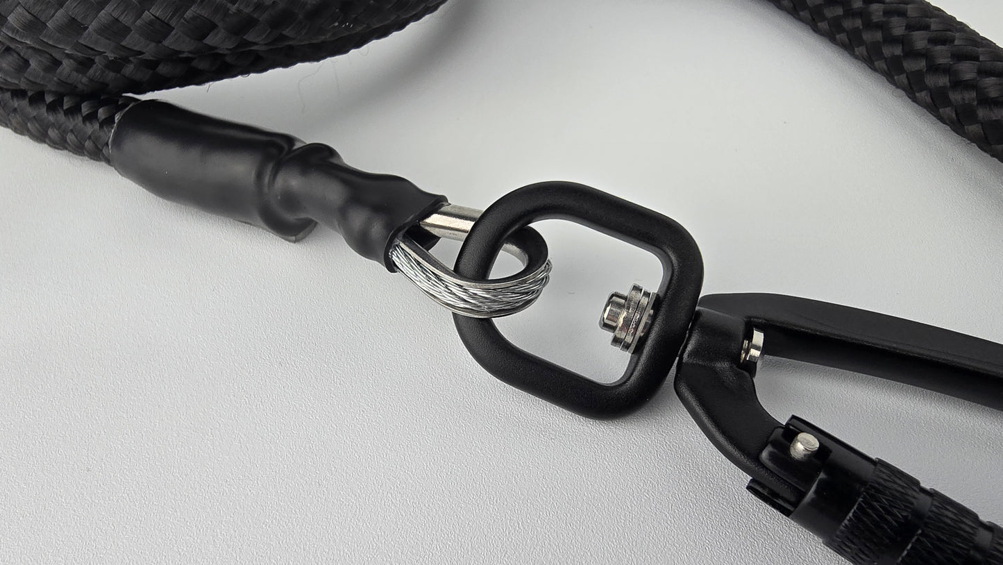 Black heavy duty climbing rope dog leash with swivel carabiner and neoprene handle. Internal steel cable, anti chew.