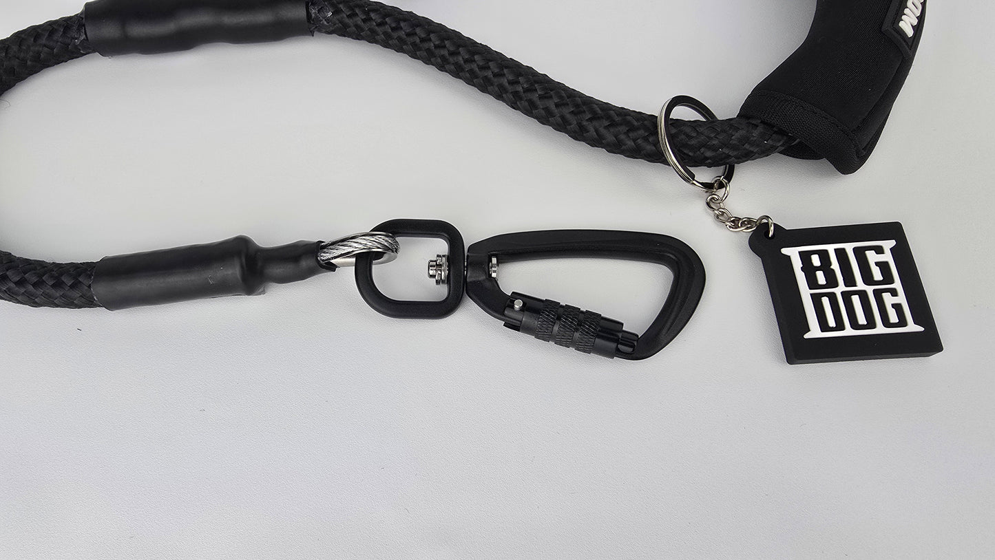 Black heavy duty climbing rope dog leash with swivel carabiner and neoprene handle. Internal steel cable, anti chew.