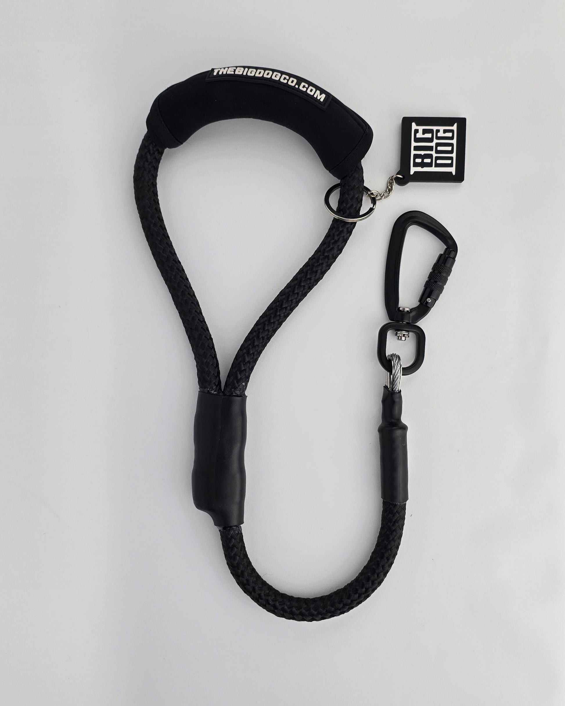 Black heavy duty climbing rope dog leash with swivel carabiner and neoprene handle. Internal steel cable, anti chew.